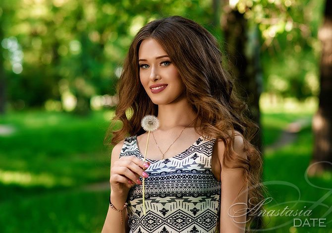 Online Ukrainian Single Marina From Poltava 23 Yo Hair Color Chestnut